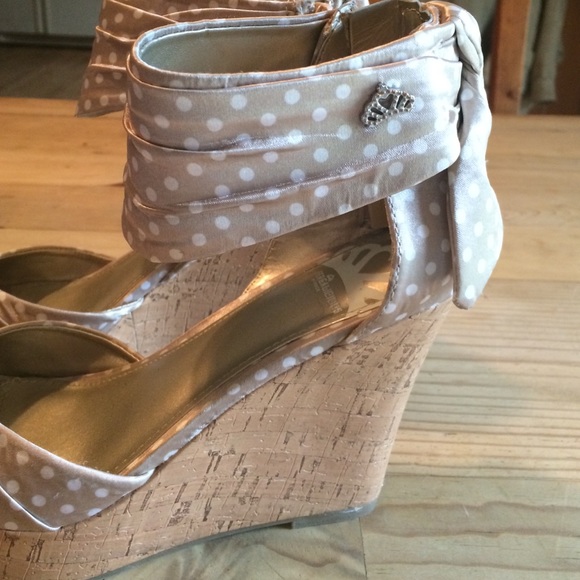 Cream ankle wrap wedges - Picture 3 of 4
