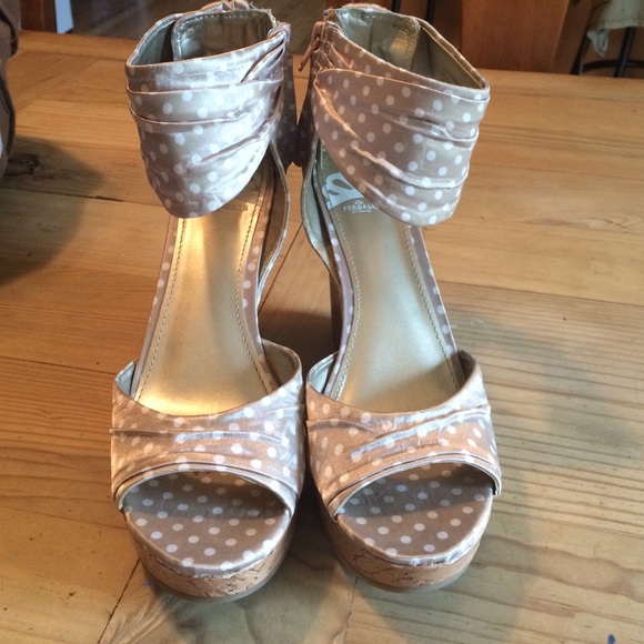 Cream ankle wrap wedges - Picture 4 of 4