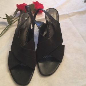 Naturalizer Sandals