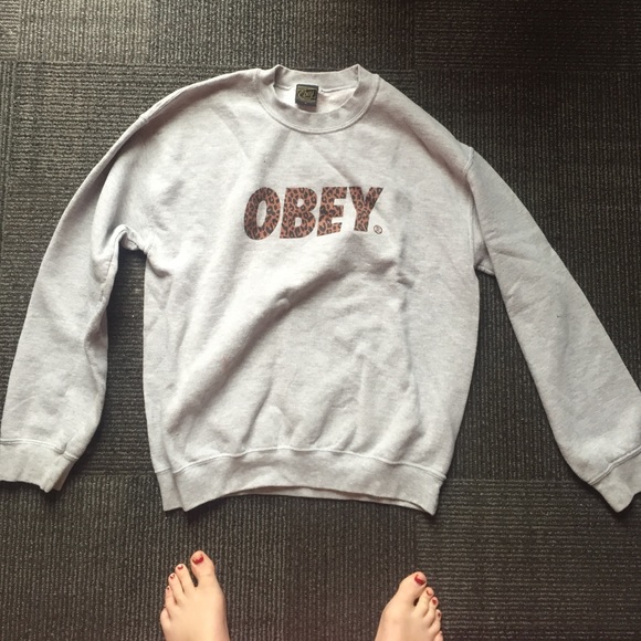Obey crew neck