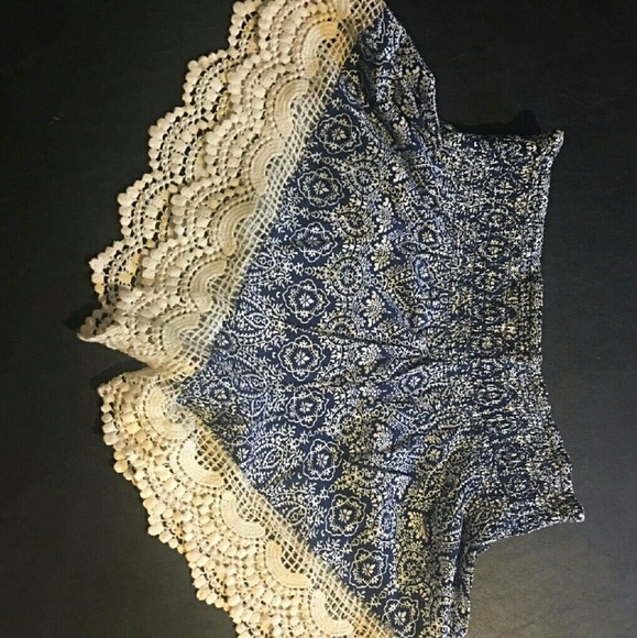 Ready For The Beach Crochet Shorts - Picture 3 of 4