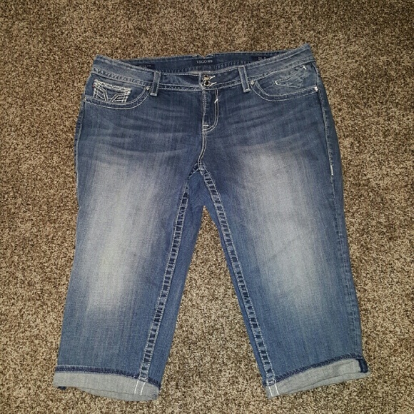Brand new!!! Vigoss capris!