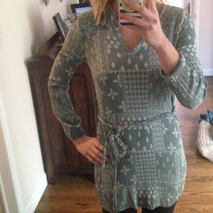 Green and white tunic