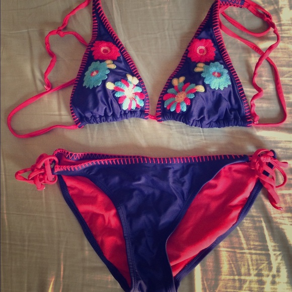 Navy Blue/Red Bikini