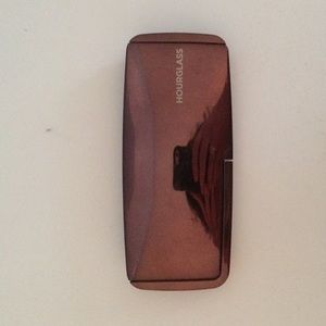 Hourglass ambient lighting palette