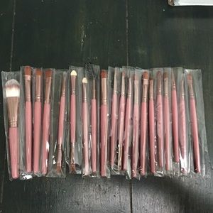 20 piece Athena makeup brush set.