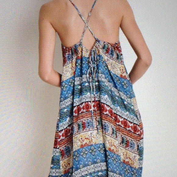 THIS DRESS COMES WITH GREEN TASSEL - Picture 3 of 4