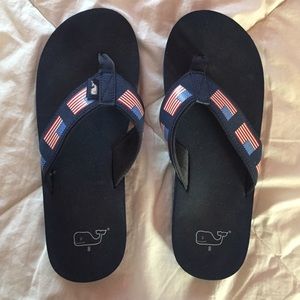 Vineyard Vines Men's American Flag flip flops