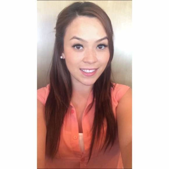 Meet your Posher, Elena