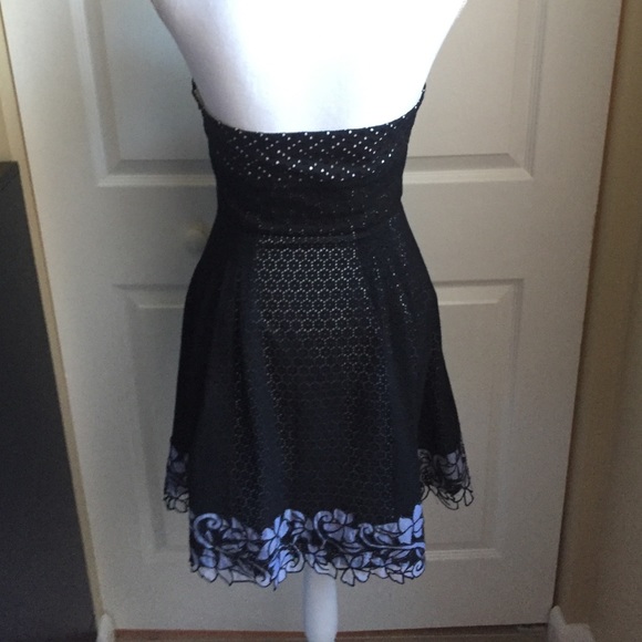 Bcbg maxazria eyelet lace dress⬇️⬇️⬇️⬇️⬇️⬇️ - Picture 2 of 4