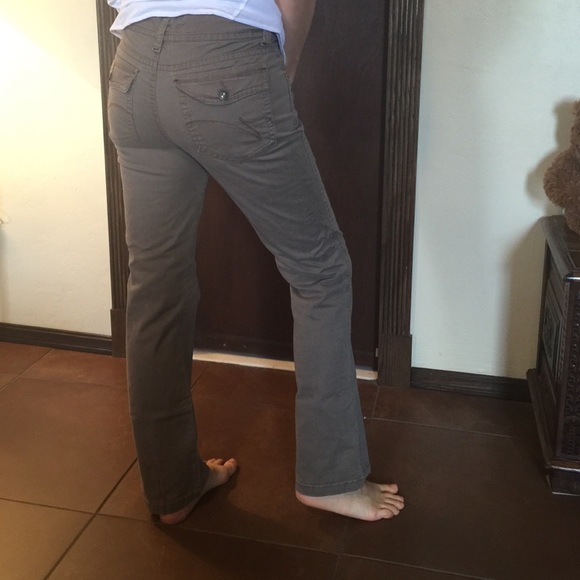 Brown jean