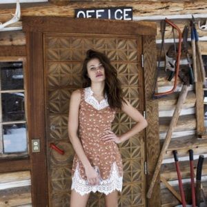 Gilly Girl Mini Dress in Country Floral