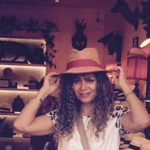 Meet your Posher, Muna