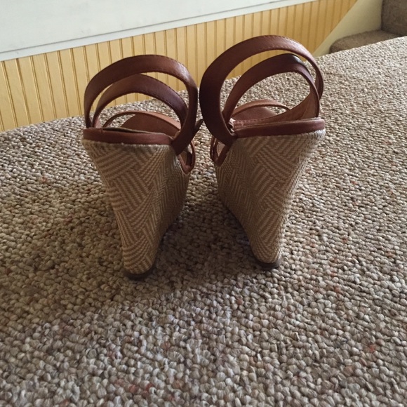 Brown wedges. Size 7. Excellent condition. - Picture 3 of 3