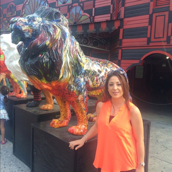 Meet your Posher, Amber - Picture 2 of 4