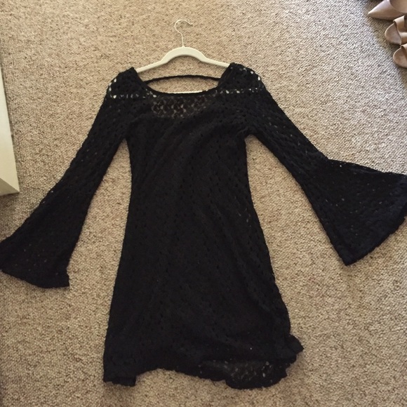 Bell sleeved black summer dress. Size small.