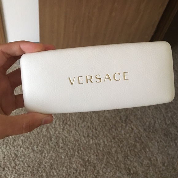 Eye glass or sunglasses case