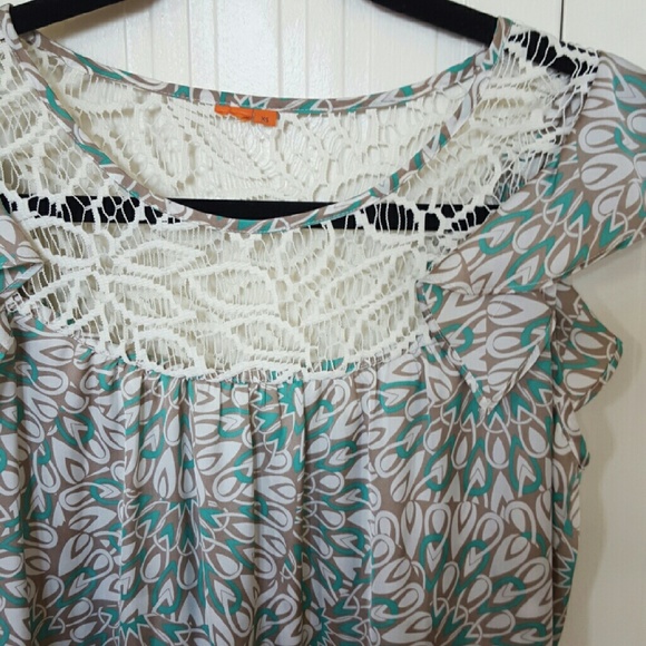 BCBGeneration Patterned, Lace Blouse - Picture 2 of 4