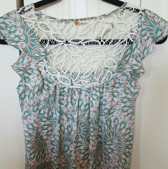 BCBGeneration Patterned, Lace Blouse - Picture 4 of 4