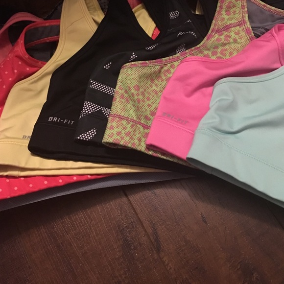 Nike Sports Bra Collection - Picture 2 of 4