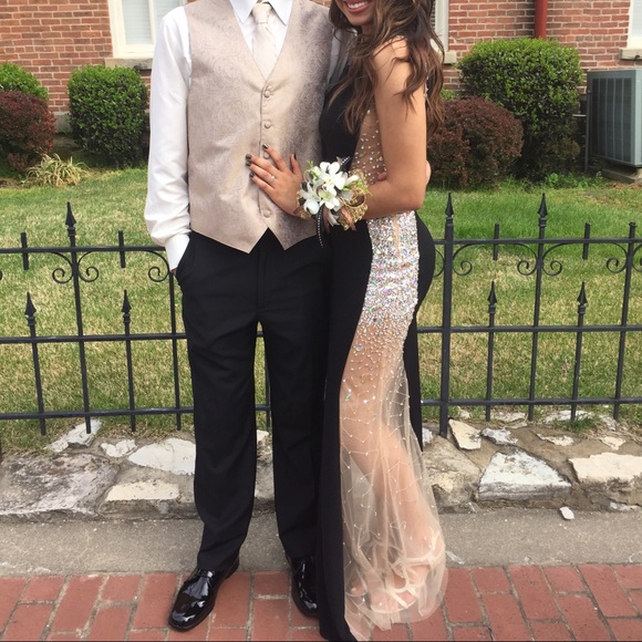 Amelia Couture Prom Dress, size 4! Worn once. - Picture 3 of 3