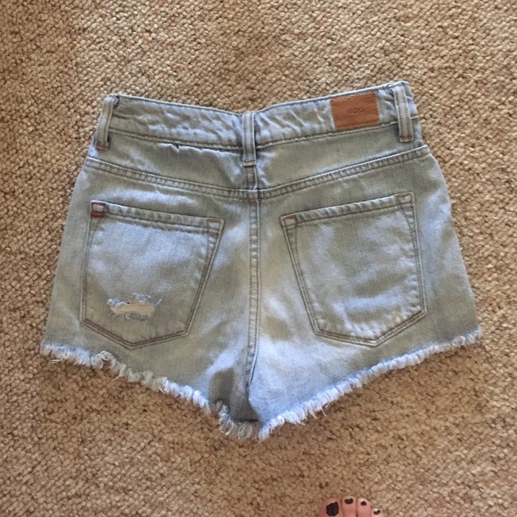 BDG high waisted jean shorts. Size 25W. - Picture 2 of 2