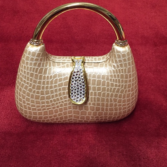 Isabella Adams Clutch