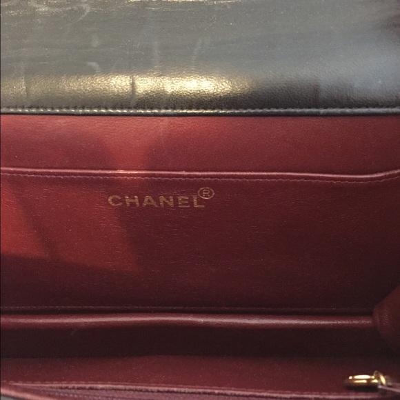Classic Chanel flap handbag - Picture 3 of 4