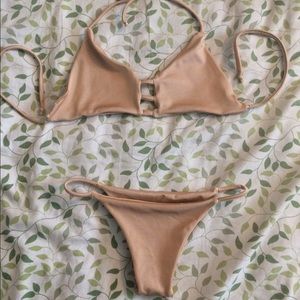 Bikini set in nude 😏🌞