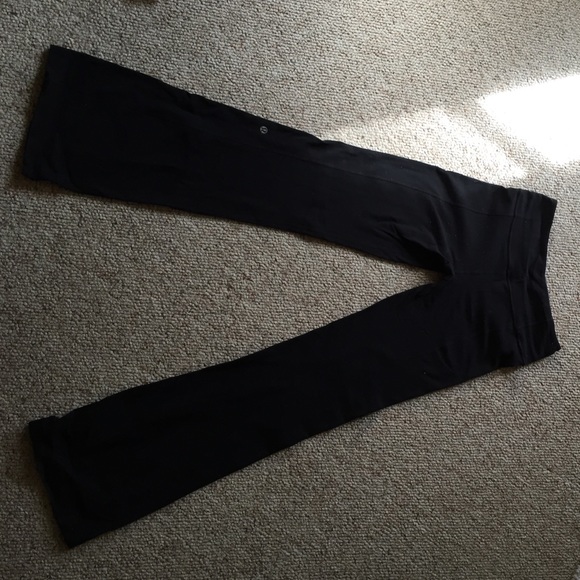 Lululemon reversible groove pant. Size small. - Picture 2 of 3