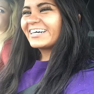 Meet your Posher, Adriana