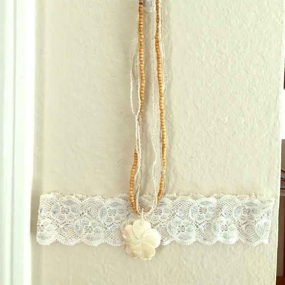 Hibiscus necklace