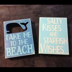 Cute beach theme signs! 🌊🐚
