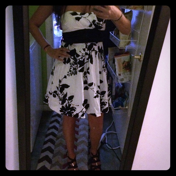 Gorgeous juniors summer dress