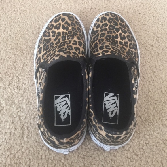 Vans - Picture 2 of 4
