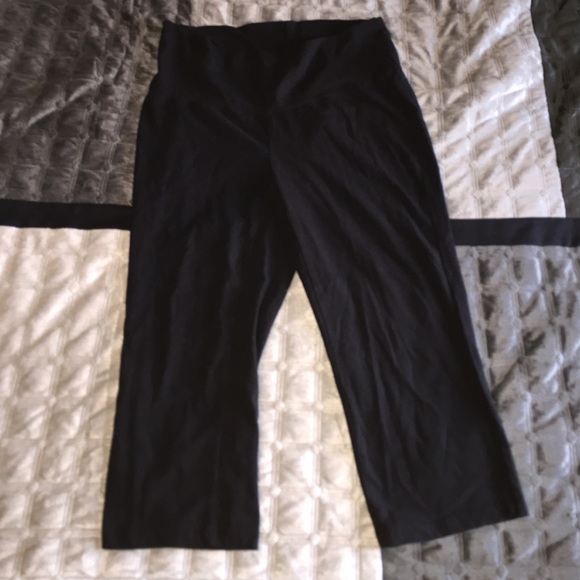 Motherhood Maternity Yoga Capris