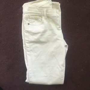 White skinny jeans