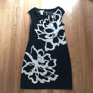 London Times elegant floral dress