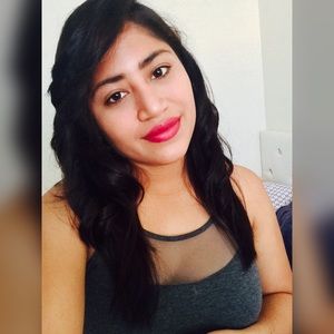 Meet your Posher, Esther j