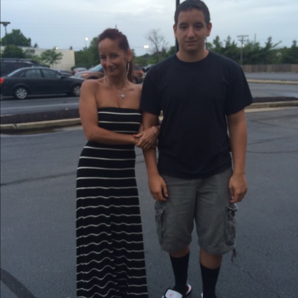 Welcome to my closet! - Picture 4 of 4