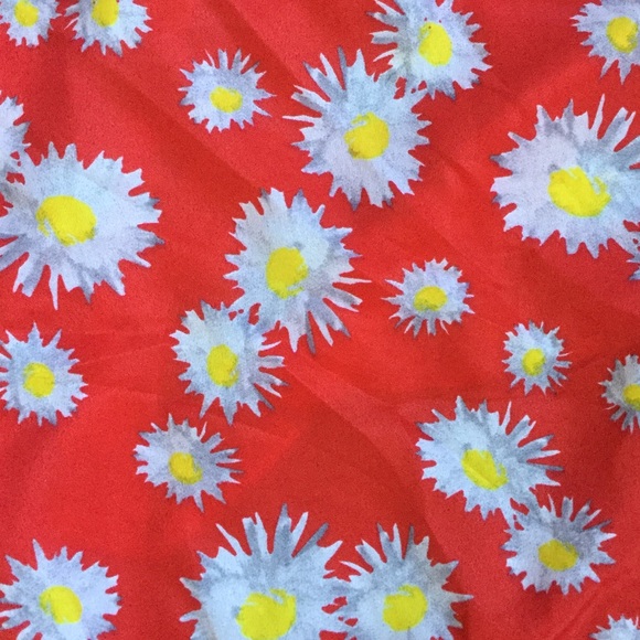 Flower Crop Top - Picture 2 of 4