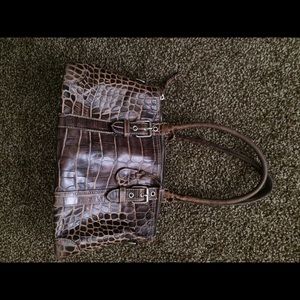 Dooney and bourke purse