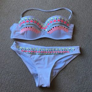 Tribal cheeky bikini set