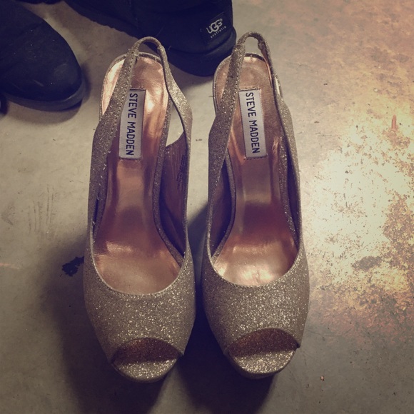 Steve Madden sparkley shoes! So cute, Very tall