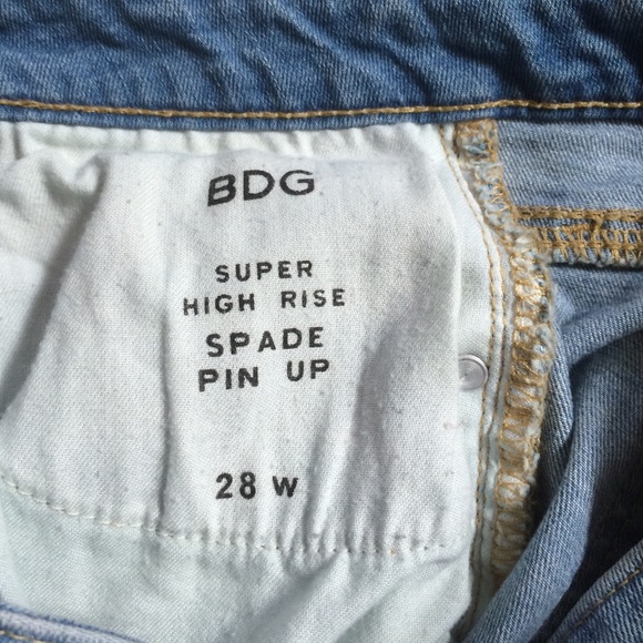 BDG High waisted light wash denim shorts! - Picture 3 of 3