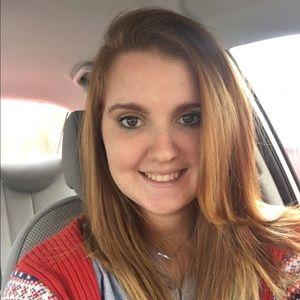 Meet your Posher, Chloe