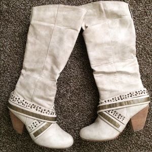Cream boots