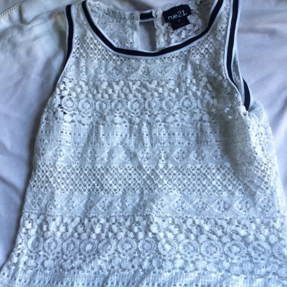 Rue 21 Lace Top - Picture 2 of 4