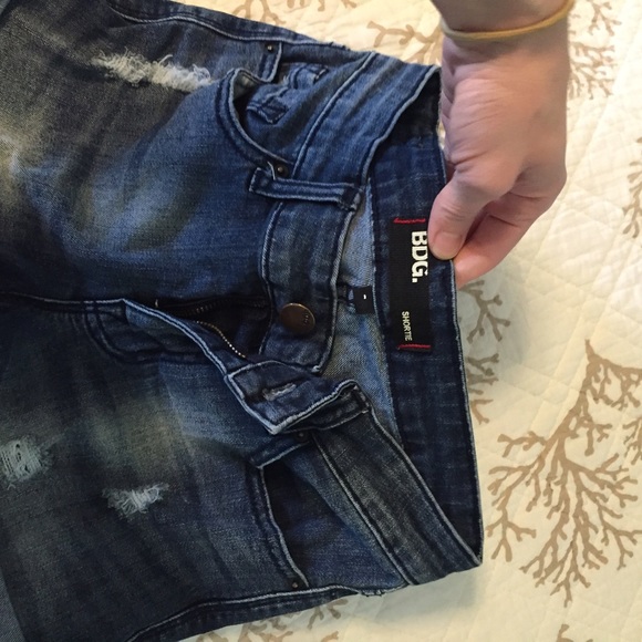 Shorts - Picture 2 of 3