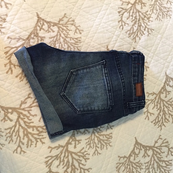 Shorts - Picture 3 of 3